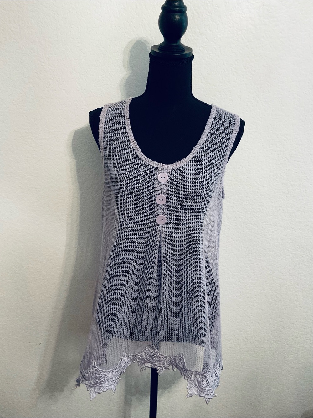 Lace-Hem Sleeveless Knit Tank Top - Light Lavender